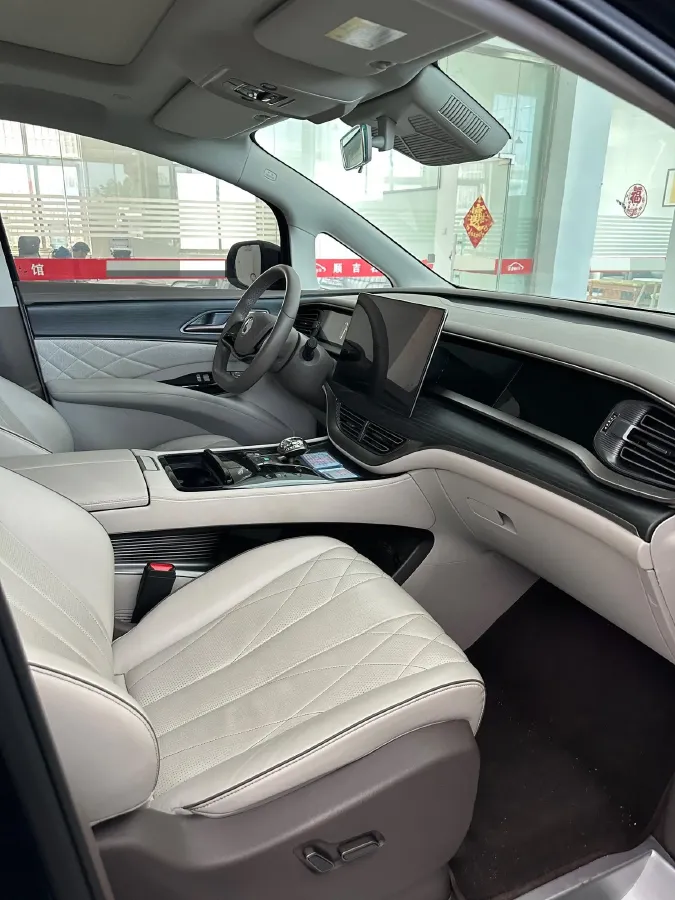 2022 Mercedes-Benz GLC Class 2.0T 197HP L4 9AT,autocango,china used car exporter,china ev exporter,chinese used car exporter,chinese used ev exporter