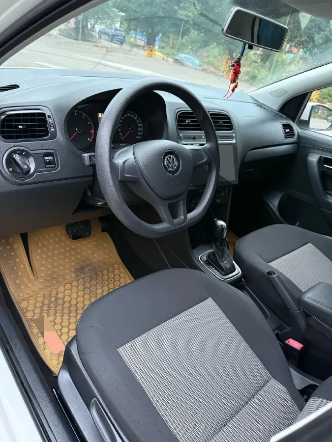2016 Volkswagen Polo 1.4L 90HP L4 6AT,autocango,china used car exporter,china ev exporter,chinese used car exporter,chinese used ev exporter