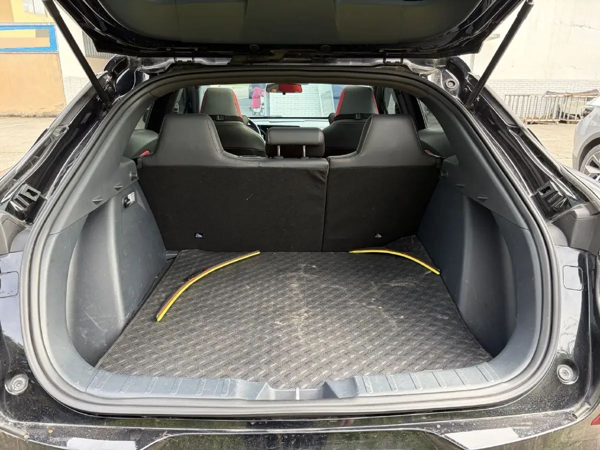 2020 ChangAn UNI-T 1.5T 180HP L4 7DCT,autocango,china used car exporter,china ev exporter,chinese used car exporter,chinese used ev exporter