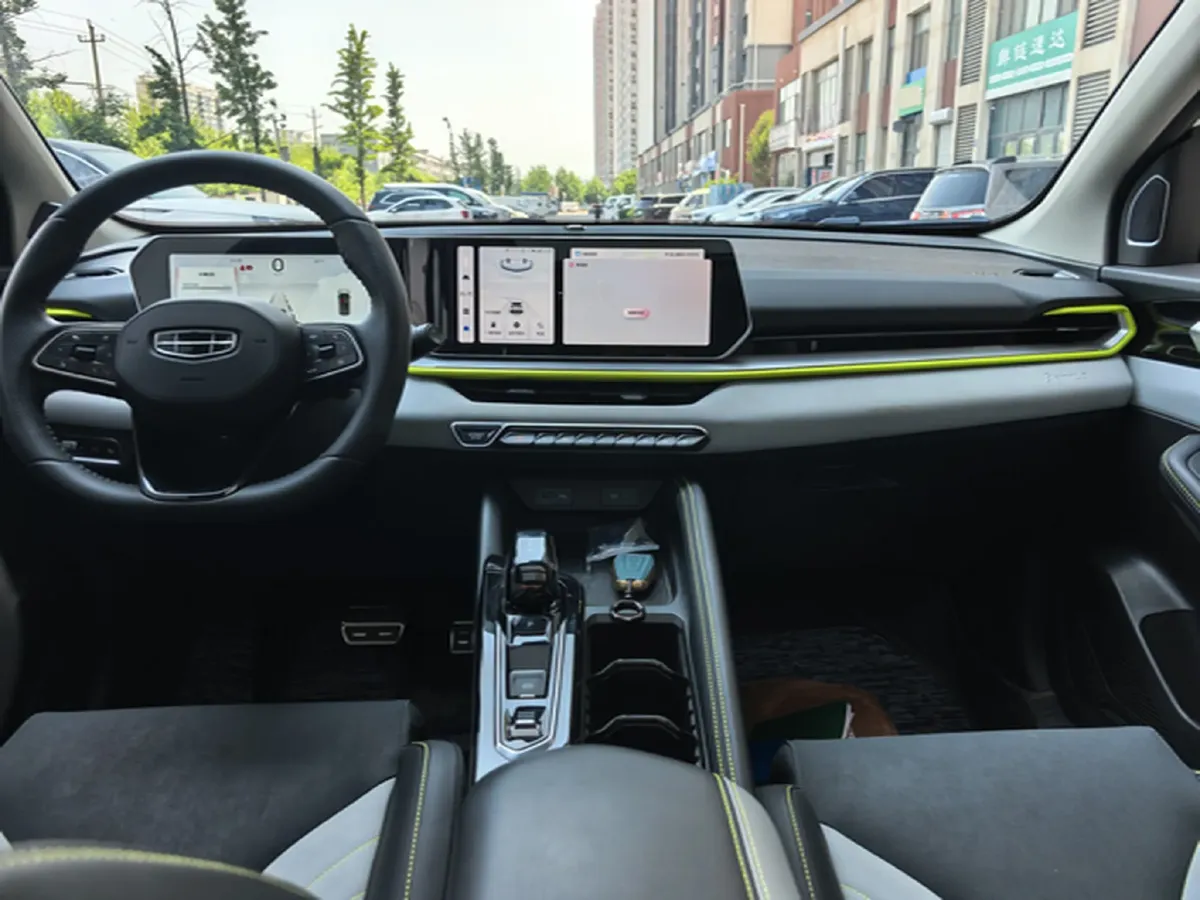 2022 Geely Coolray 1.5T 181HP L4 7DCT,autocango,china used car exporter,china ev exporter,chinese used car exporter,chinese used ev exporter