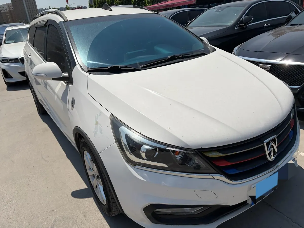 2017 BaoJun 310W 1.5L 112HP L4 6MT,autocango,china used car exporter,china ev exporter,chinese used car exporter,chinese used ev exporter