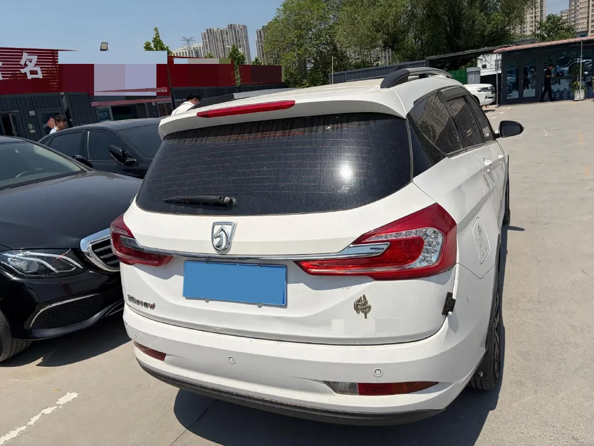 2017 BaoJun 310W 1.5L 112HP L4 6MT,autocango,china used car exporter,china ev exporter,chinese used car exporter,chinese used ev exporter