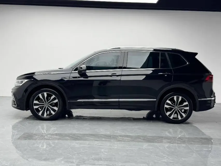 2024 Volkswagen Tiguan L 2.0T 186HP L4 7DCT,autocango,china used car exporter,china ev exporter,chinese used car exporter,chinese used ev exporter