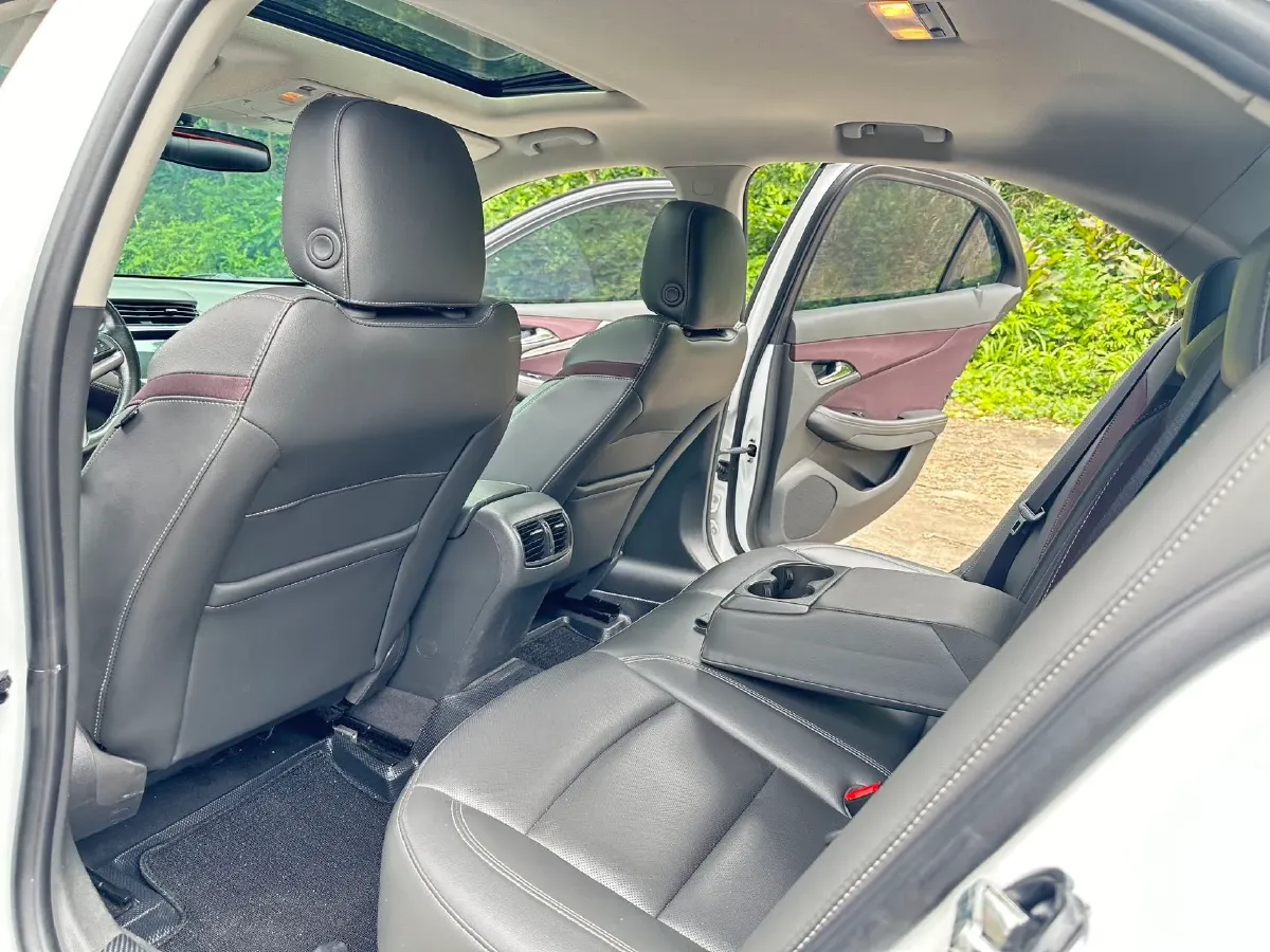 2018 Chevrolet Malibu 1.5T 170HP L4 6AT,autocango,china used car exporter,china ev exporter,chinese used car exporter,chinese used ev exporter