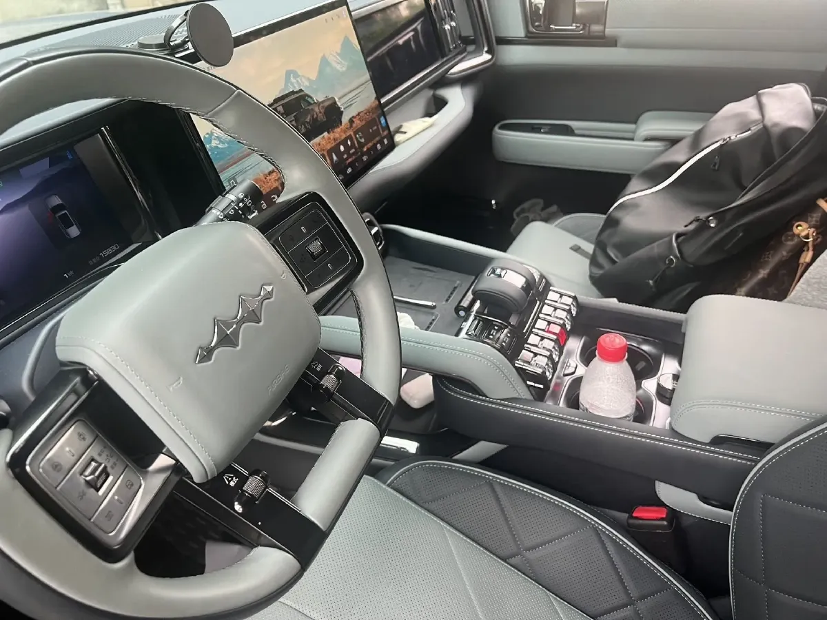 2023 FangChengBao Bao 5 1.5T 194HP L4 E-CVT PHEV 31.8KWH,autocango,china used car exporter,china ev exporter,chinese used car exporter,chinese used ev exporter