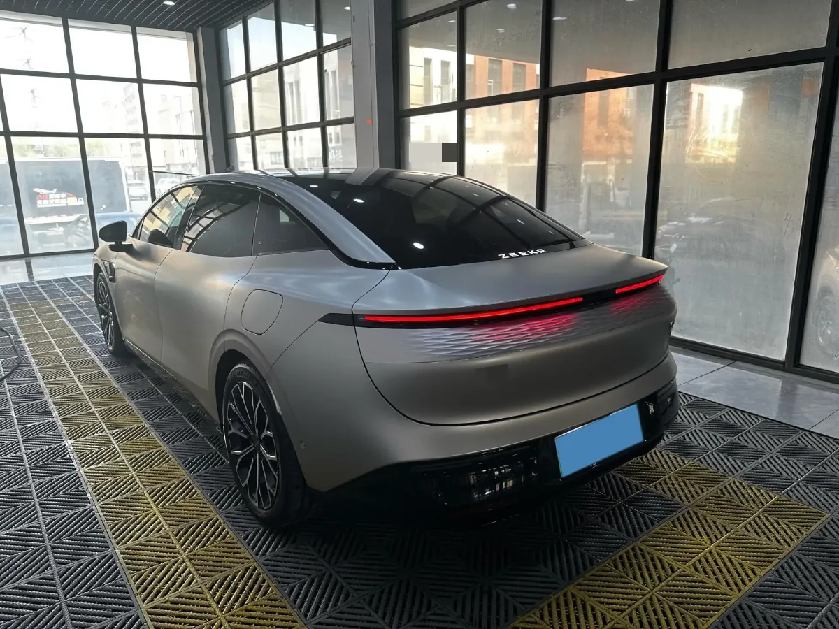 2025 HongQi HS7 2.0T 252HP L4 8AT,autocango,china used car exporter,china ev exporter,chinese used car exporter,chinese used ev exporter