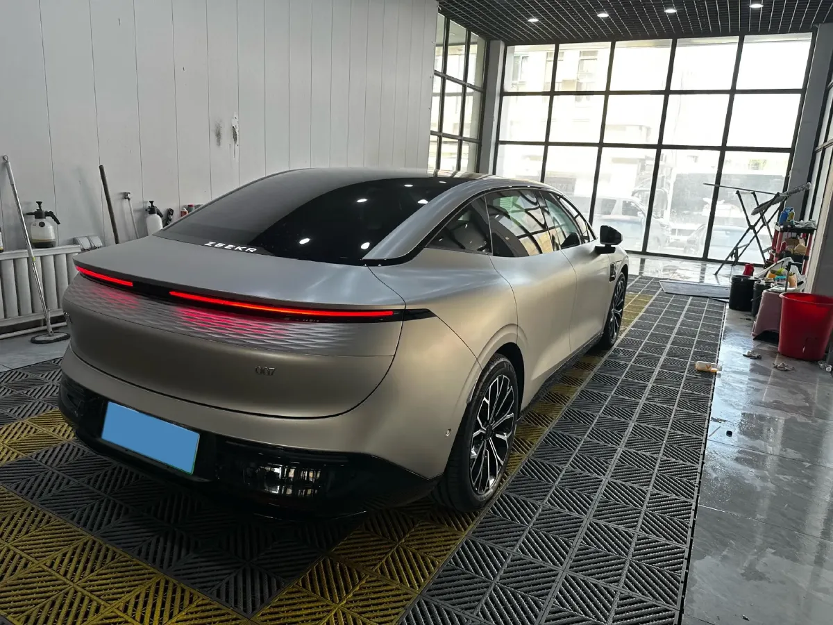 2025 HongQi HS7 2.0T 252HP L4 8AT,autocango,china used car exporter,china ev exporter,chinese used car exporter,chinese used ev exporter