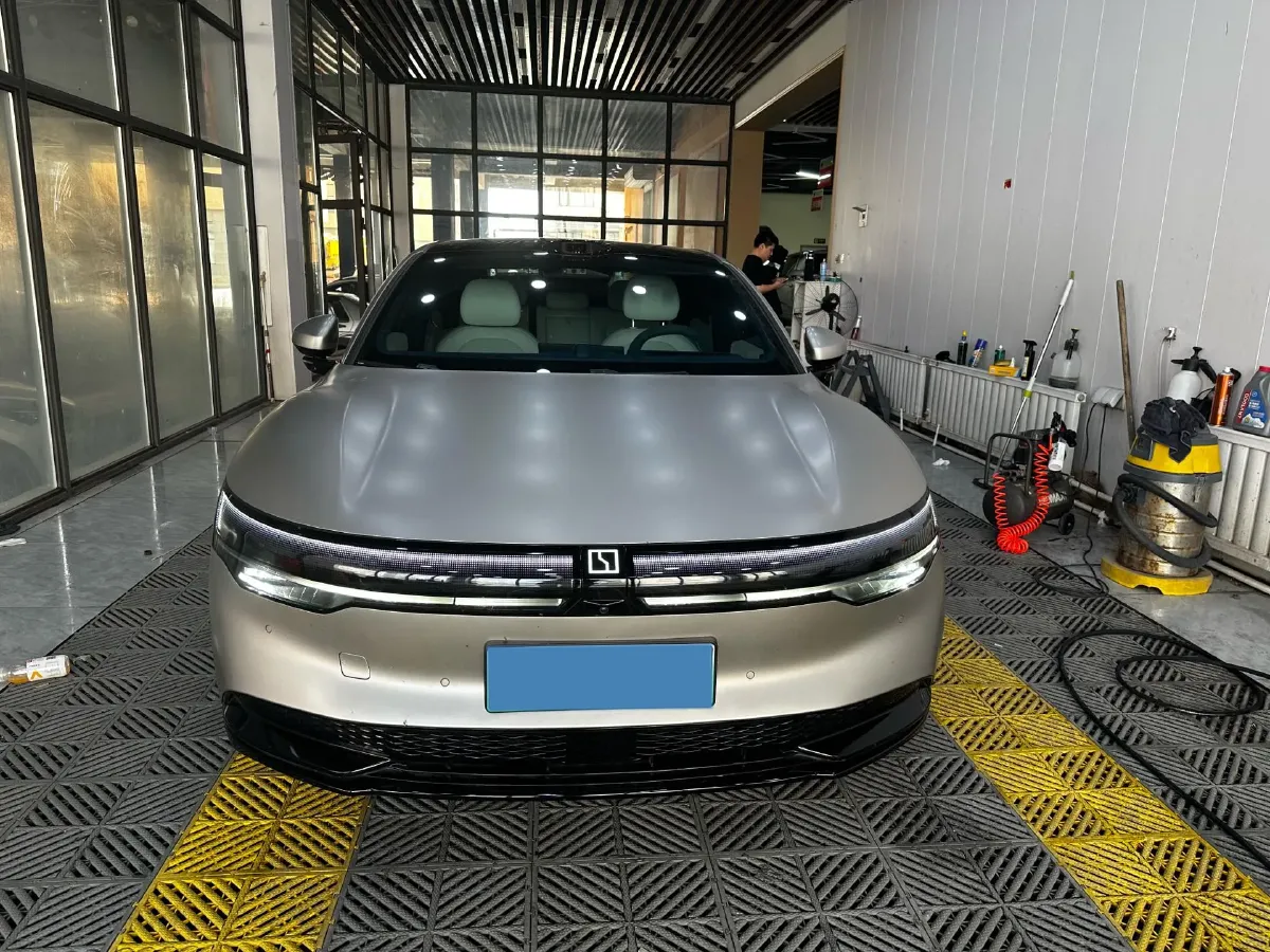 2025 HongQi HS7 2.0T 252HP L4 8AT,autocango,china used car exporter,china ev exporter,chinese used car exporter,chinese used ev exporter