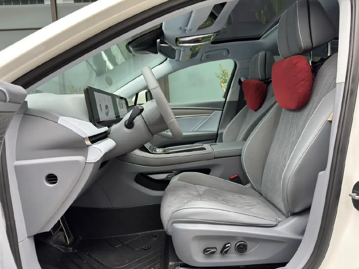 2023 Voyah ZhuiGuang BEV 82.11KWH,autocango,china used car exporter,china ev exporter,chinese used car exporter,chinese used ev exporter