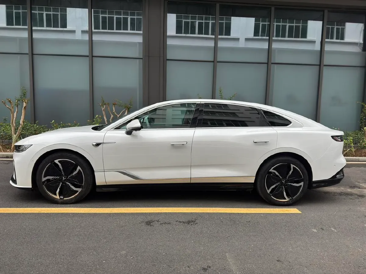 2023 Voyah ZhuiGuang BEV 82.11KWH,autocango,china used car exporter,china ev exporter,chinese used car exporter,chinese used ev exporter