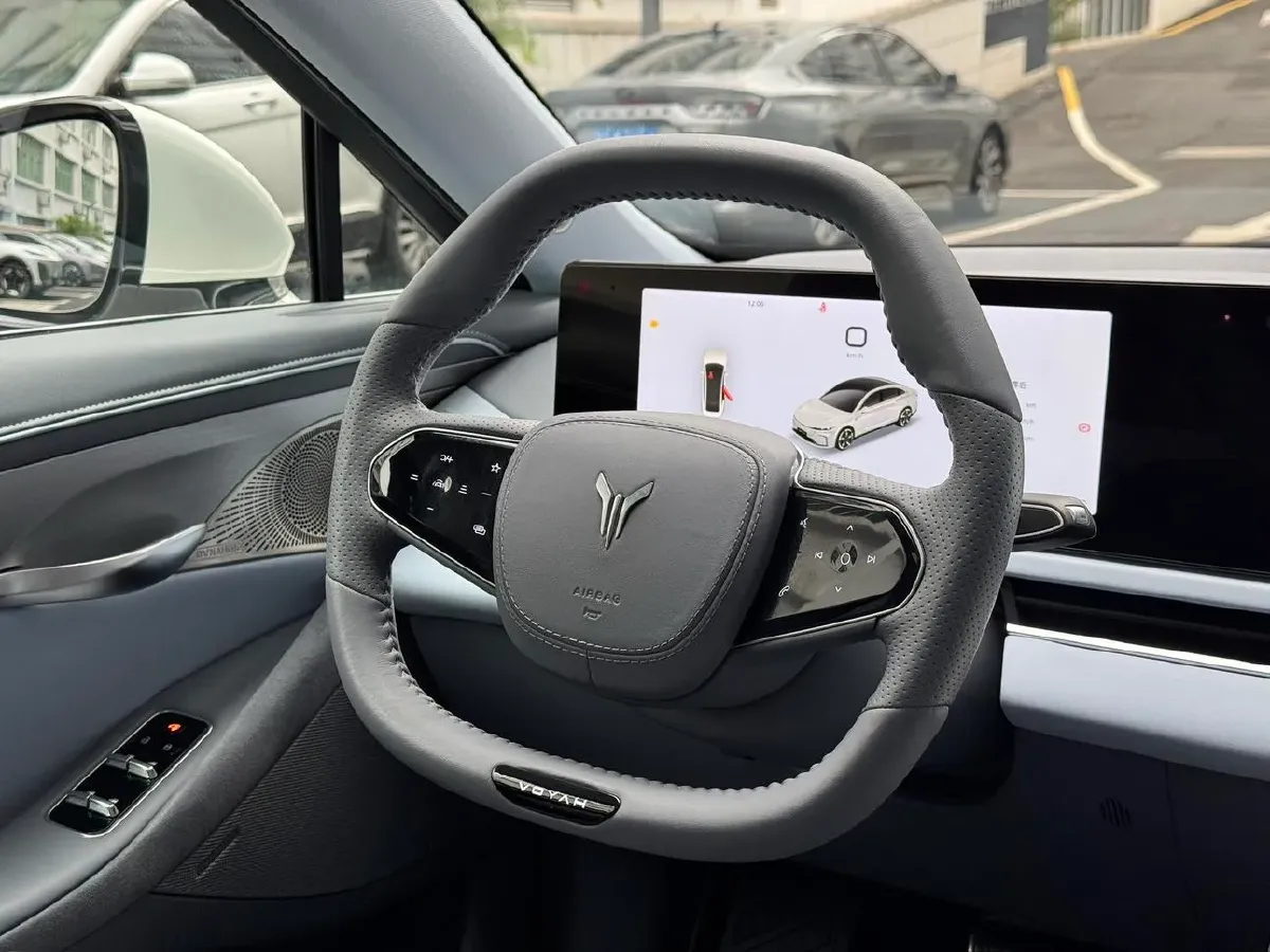 2023 Voyah ZhuiGuang BEV 82.11KWH,autocango,china used car exporter,china ev exporter,chinese used car exporter,chinese used ev exporter