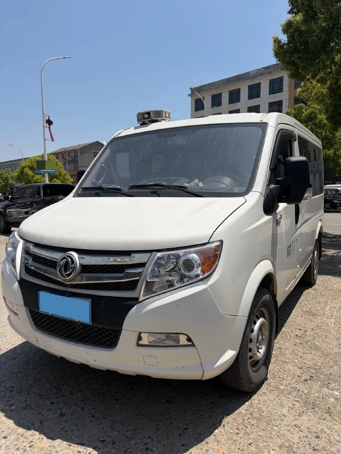 2021 DongFeng DFAC YuFeng 2.4T 140HP L4 6MT,autocango,china used car exporter,china ev exporter,chinese used car exporter,chinese used ev exporter