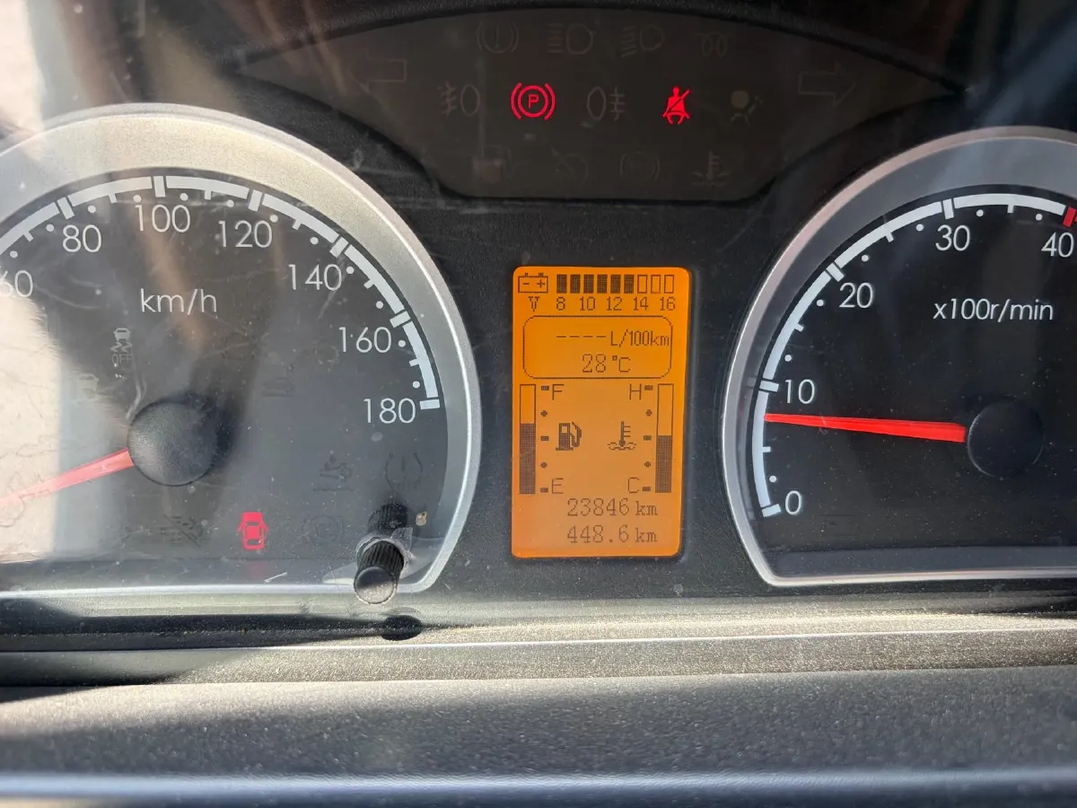 2021 DongFeng DFAC YuFeng 2.4T 140HP L4 6MT,autocango,china used car exporter,china ev exporter,chinese used car exporter,chinese used ev exporter