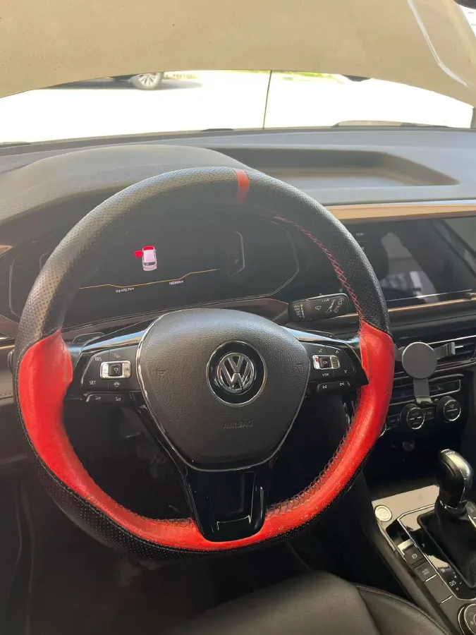 2020 Volkswagen Tharu 2.0T 186HP L4 7DCT,autocango,china used car exporter,china ev exporter,chinese used car exporter,chinese used ev exporter