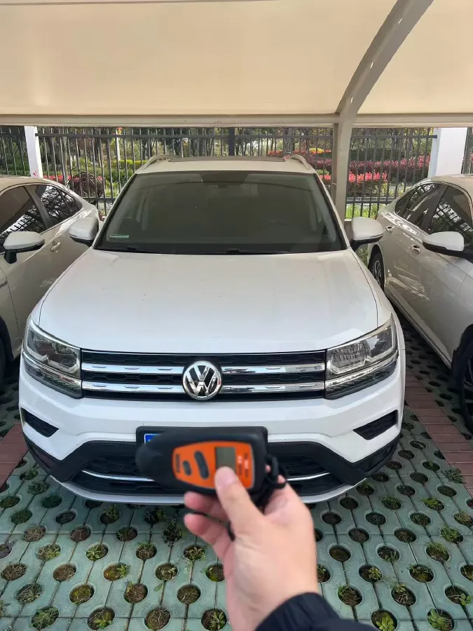 2020 Volkswagen Tharu 2.0T 186HP L4 7DCT,autocango,china used car exporter,china ev exporter,chinese used car exporter,chinese used ev exporter