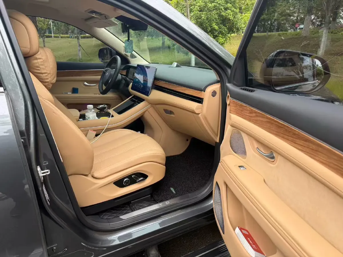 2022 Volvo S60 2.0T 197HP L4 8AT,autocango,china used car exporter,china ev exporter,chinese used car exporter,chinese used ev exporter