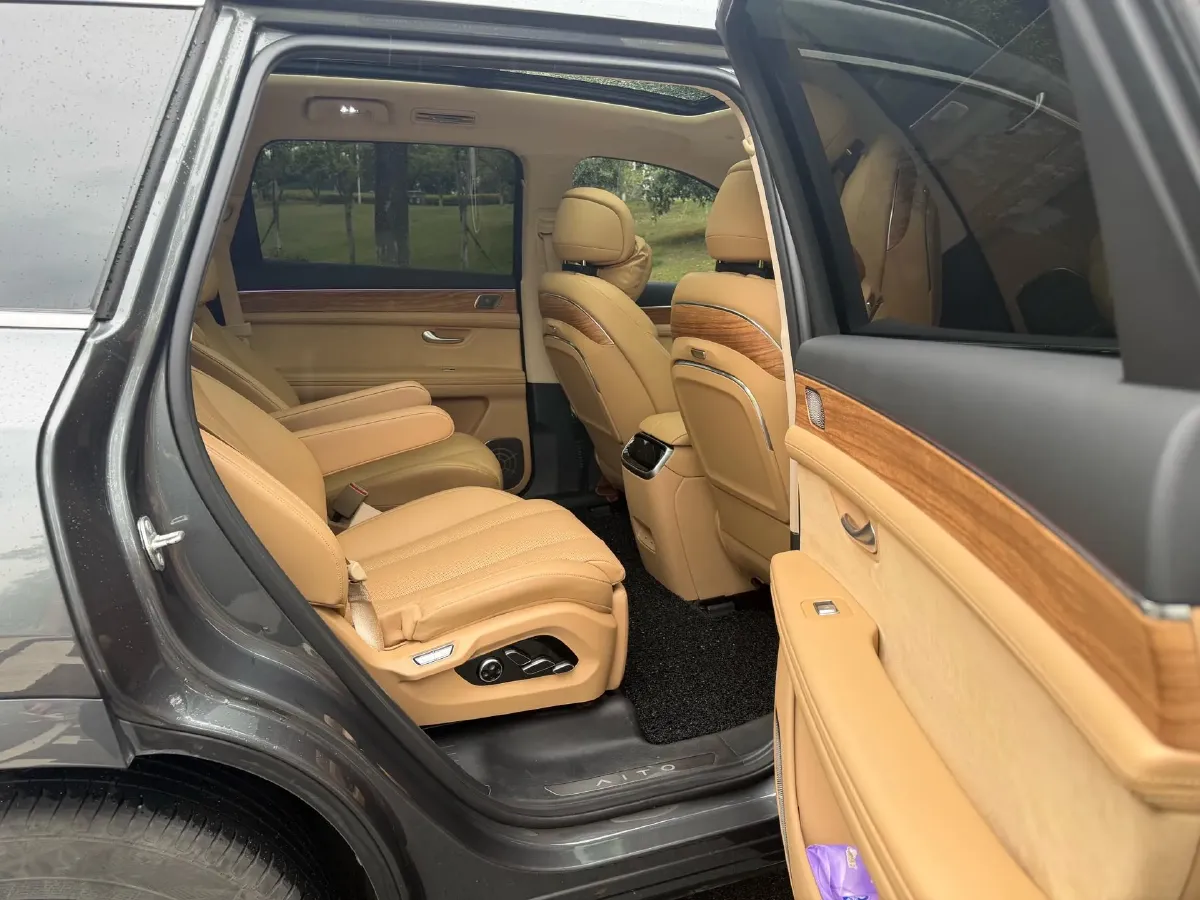 2022 Volvo S60 2.0T 197HP L4 8AT,autocango,china used car exporter,china ev exporter,chinese used car exporter,chinese used ev exporter