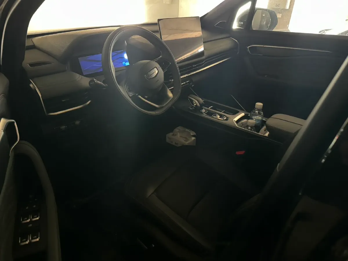 2024 Geely Okavango L 2.0T 218HP L4 7DCT,autocango,china used car exporter,china ev exporter,chinese used car exporter,chinese used ev exporter