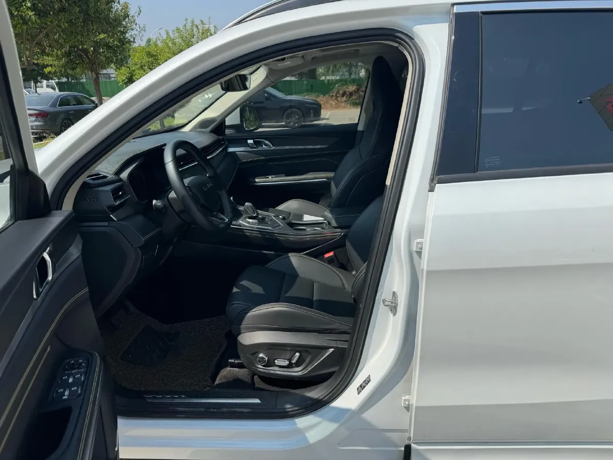 2023 MAXUS Interstellar 2.0T 261HP L4 8AT,autocango,china used car exporter,china ev exporter,chinese used car exporter,chinese used ev exporter