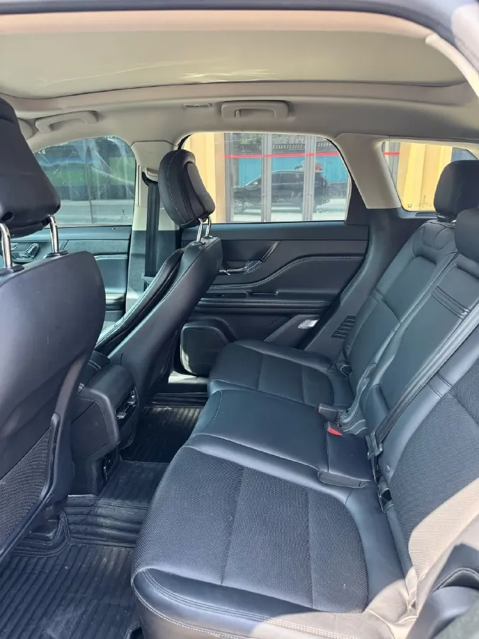 2023 Lincoln Corsair 2.0T 261HP L4 8AT,autocango,china used car exporter,china ev exporter,chinese used car exporter,chinese used ev exporter