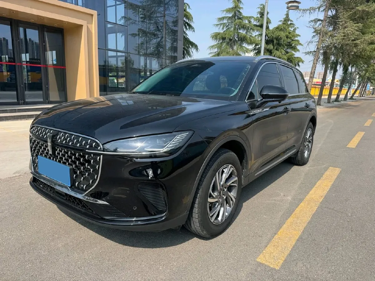 2023 Lincoln Corsair 2.0T 261HP L4 8AT,autocango,china used car exporter,china ev exporter,chinese used car exporter,chinese used ev exporter