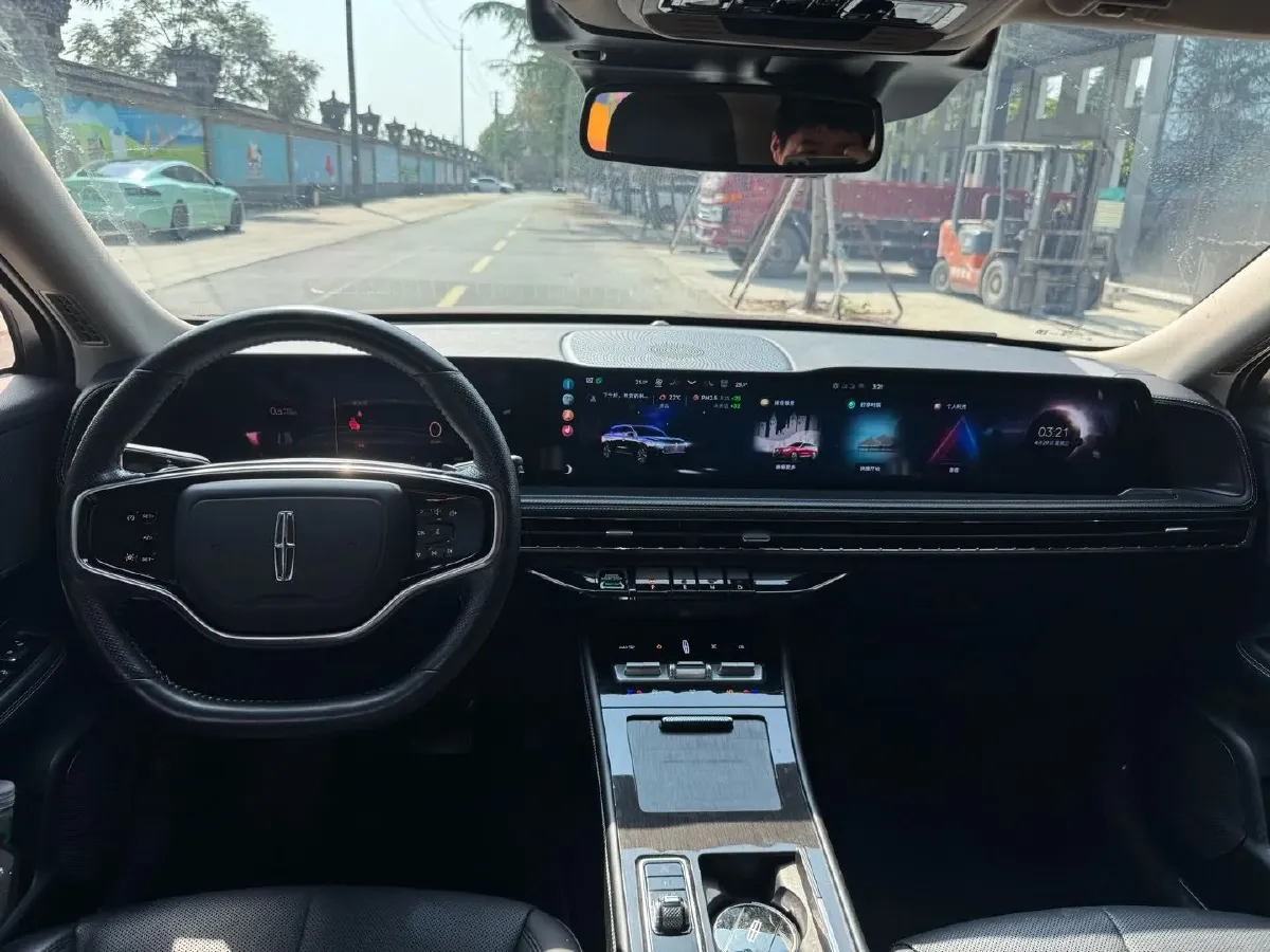 2023 Lincoln Corsair 2.0T 261HP L4 8AT,autocango,china used car exporter,china ev exporter,chinese used car exporter,chinese used ev exporter