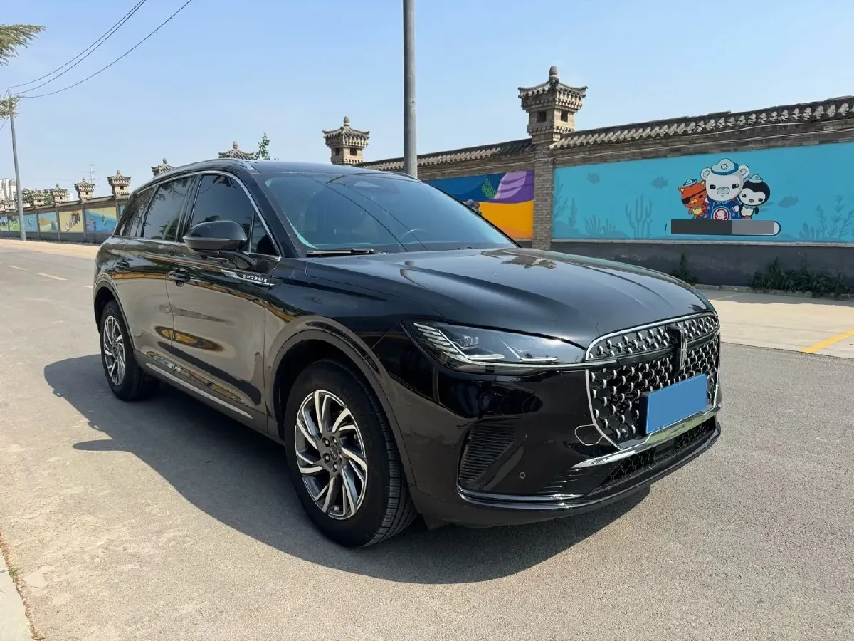 2023 Lincoln Corsair 2.0T 261HP L4 8AT,autocango,china used car exporter,china ev exporter,chinese used car exporter,chinese used ev exporter