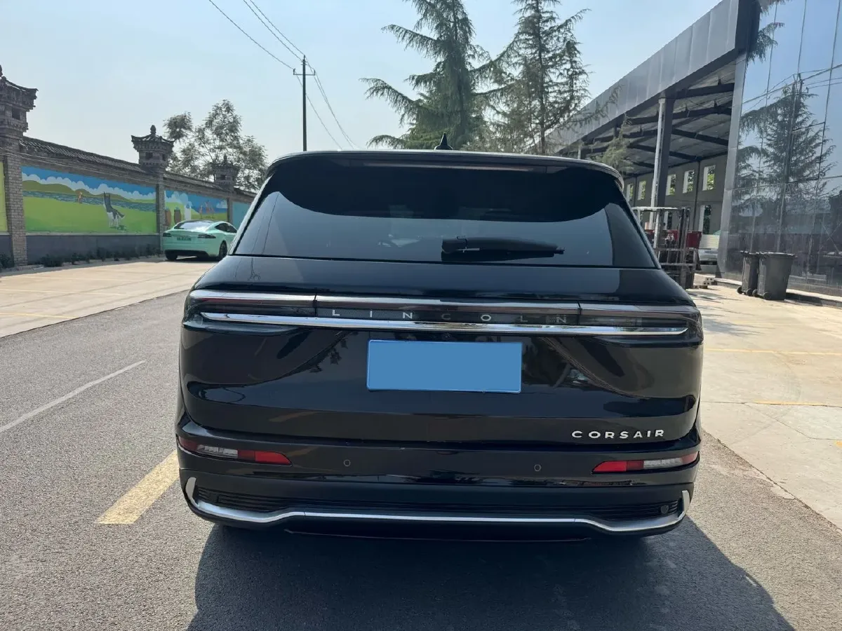 2023 Lincoln Corsair 2.0T 261HP L4 8AT,autocango,china used car exporter,china ev exporter,chinese used car exporter,chinese used ev exporter