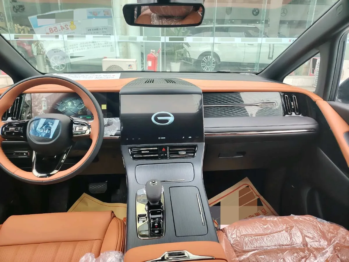 2024 GAC Trumpchi M8 2.0T 252HP L4 8AT,autocango,china used car exporter,china ev exporter,chinese used car exporter,chinese used ev exporter