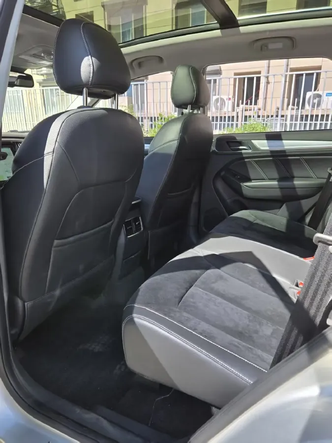 2017 Roewe RX5 BEV 48.3KWH,autocango,china used car exporter,china ev exporter,chinese used car exporter,chinese used ev exporter