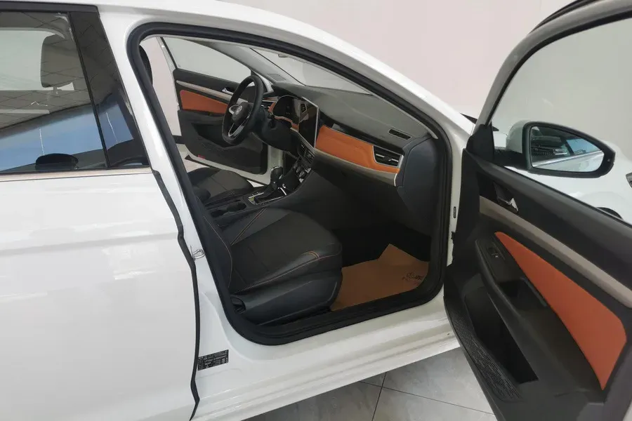 2024 Volkswagen Bora 1.4T 150HP L4 7DCT,autocango,china used car exporter,china ev exporter,chinese used car exporter,chinese used ev exporter