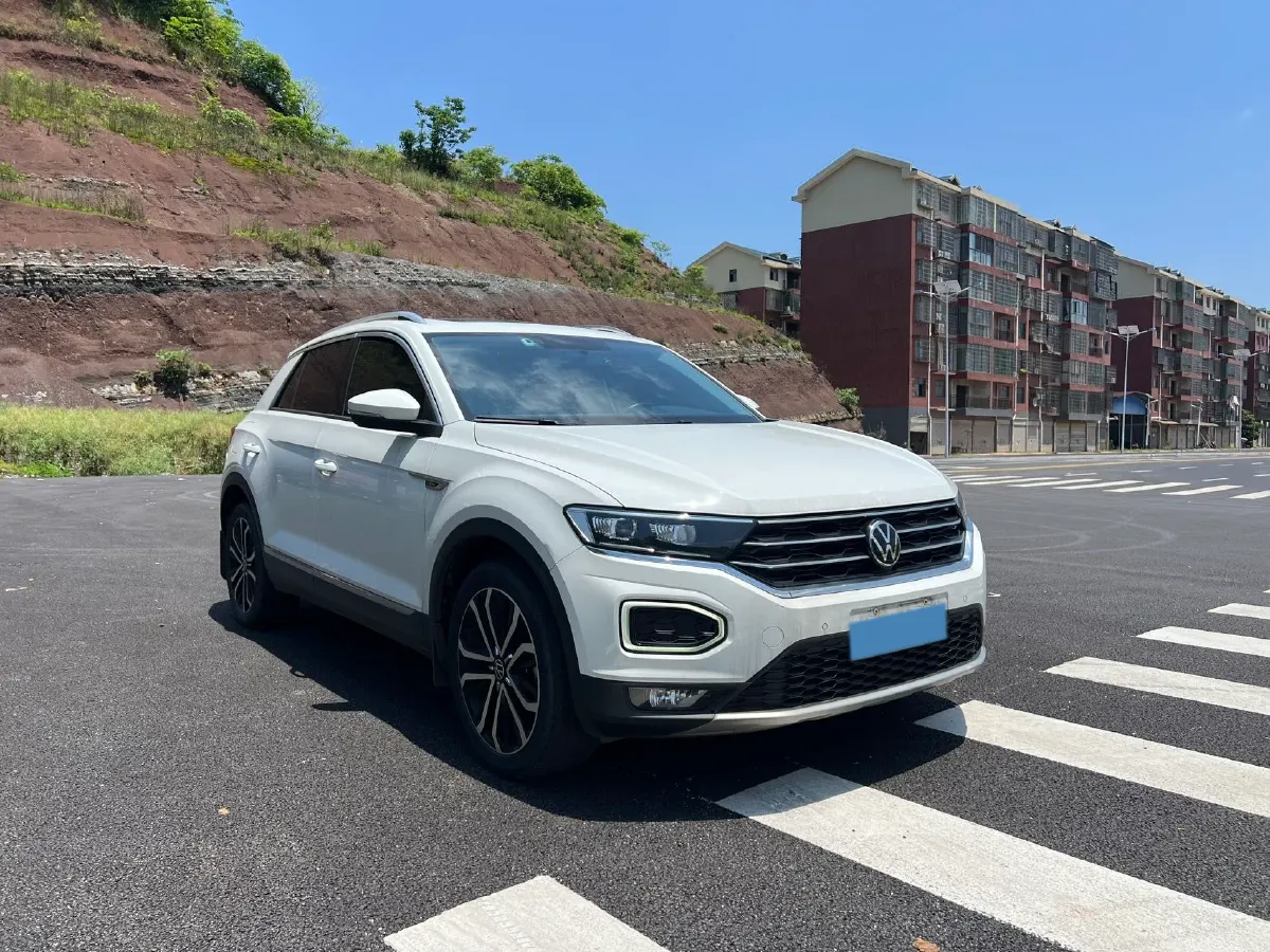 2022 Volkswagen T-Roc 1.4T 150HP L4 7DCT,autocango,china used car exporter,china ev exporter,chinese used car exporter,chinese used ev exporter