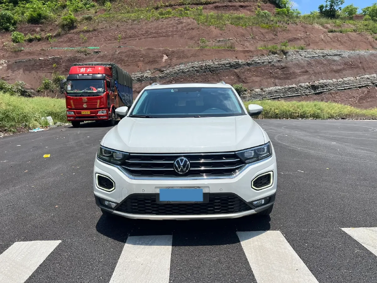 2022 Volkswagen T-Roc 1.4T 150HP L4 7DCT,autocango,china used car exporter,china ev exporter,chinese used car exporter,chinese used ev exporter