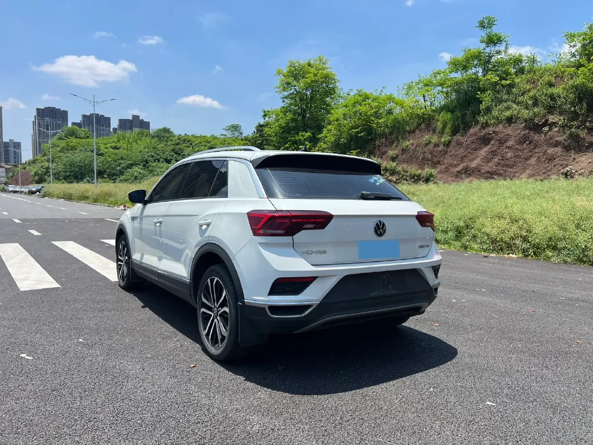 2022 Volkswagen T-Roc 1.4T 150HP L4 7DCT,autocango,china used car exporter,china ev exporter,chinese used car exporter,chinese used ev exporter