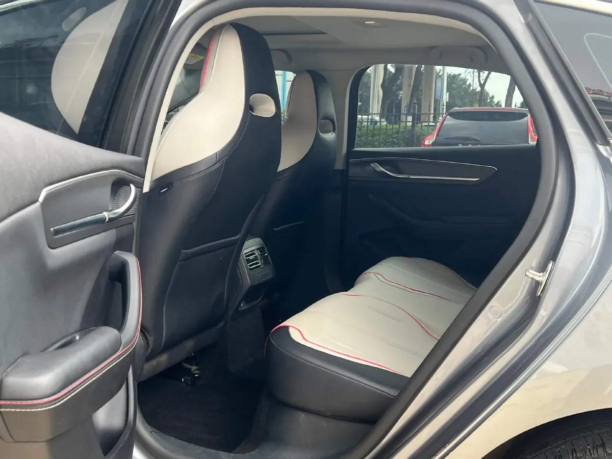 2022 ChangAn Oshan Z6 1.5T 170HP L4 6TCT PHEV 28.4KWH,autocango,china used car exporter,china ev exporter,chinese used car exporter,chinese used ev exporter