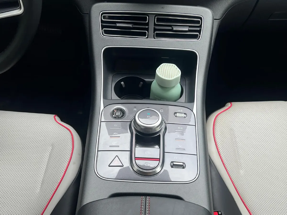 2022 ChangAn Oshan Z6 1.5T 170HP L4 6TCT PHEV 28.4KWH,autocango,china used car exporter,china ev exporter,chinese used car exporter,chinese used ev exporter