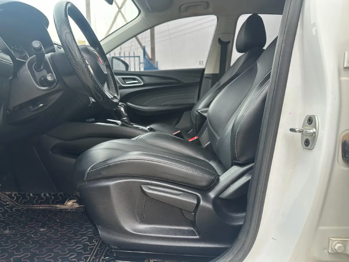2019 Roewe i5 1.5L 120HP L4 CVT,autocango,china used car exporter,china ev exporter,chinese used car exporter,chinese used ev exporter