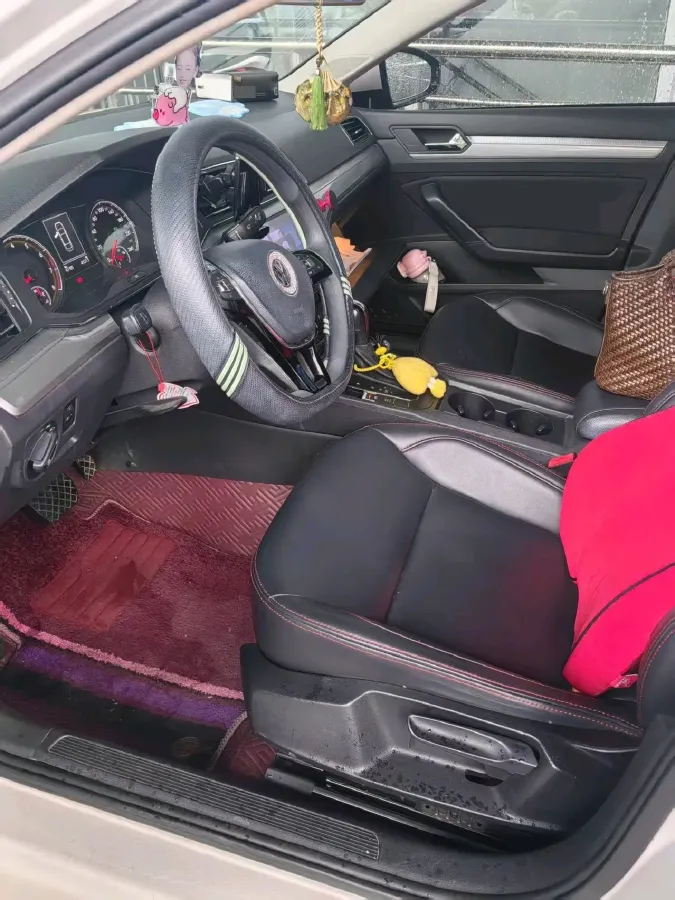 2019 Volkswagen T-Cross 1.4T 150HP L4 7DCT,autocango,china used car exporter,china ev exporter,chinese used car exporter,chinese used ev exporter