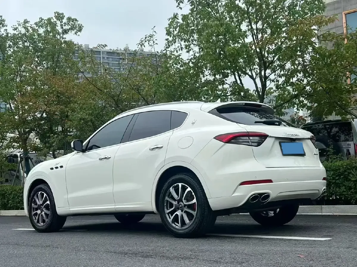 2022 Maserati Levante 2.0T 330HP L4 8AT,autocango,china used car exporter,china ev exporter,chinese used car exporter,chinese used ev exporter