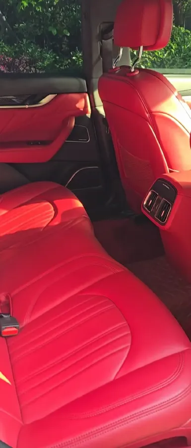 2022 Maserati Levante 2.0T 330HP L4 8AT,autocango,china used car exporter,china ev exporter,chinese used car exporter,chinese used ev exporter