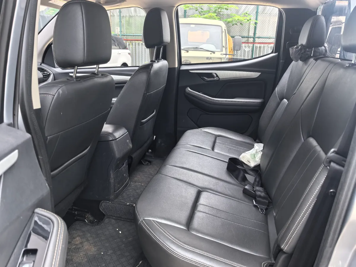 2024 Isuzu RE-MAX Jim 2.8T 120HP L4 5MT,autocango,china used car exporter,china ev exporter,chinese used car exporter,chinese used ev exporter