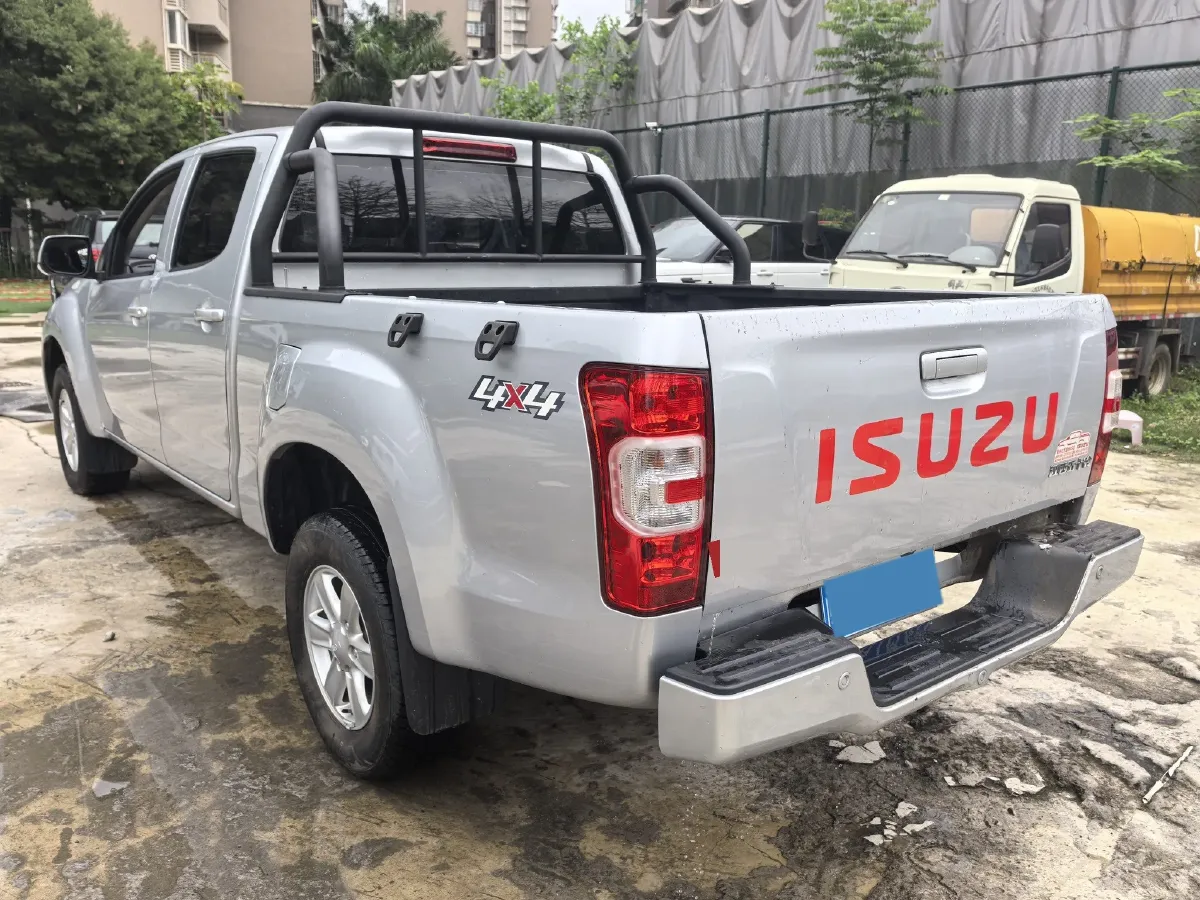 2024 Isuzu RE-MAX Jim 2.8T 120HP L4 5MT,autocango,china used car exporter,china ev exporter,chinese used car exporter,chinese used ev exporter