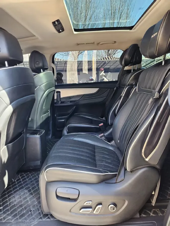 2021 Roewe iMAX8 2.0T 234HP L4 8AT,autocango,china used car exporter,china ev exporter,chinese used car exporter,chinese used ev exporter