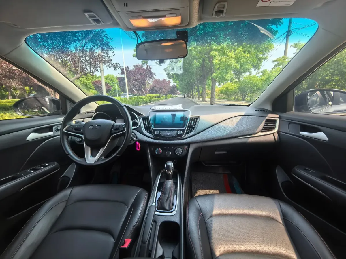 2022 Chevrolet Monza 1.0T 125HP L3 6DCT,autocango,china used car exporter,china ev exporter,chinese used car exporter,chinese used ev exporter