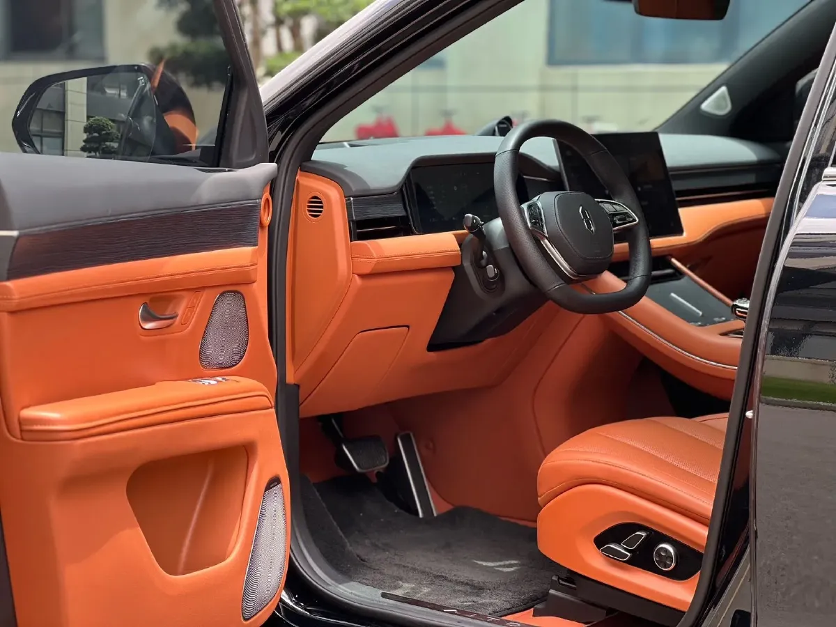 2024 AITO AITO M7 1.5T 152HP L4 REEV 42KWH,autocango,china used car exporter,china ev exporter,chinese used car exporter,chinese used ev exporter