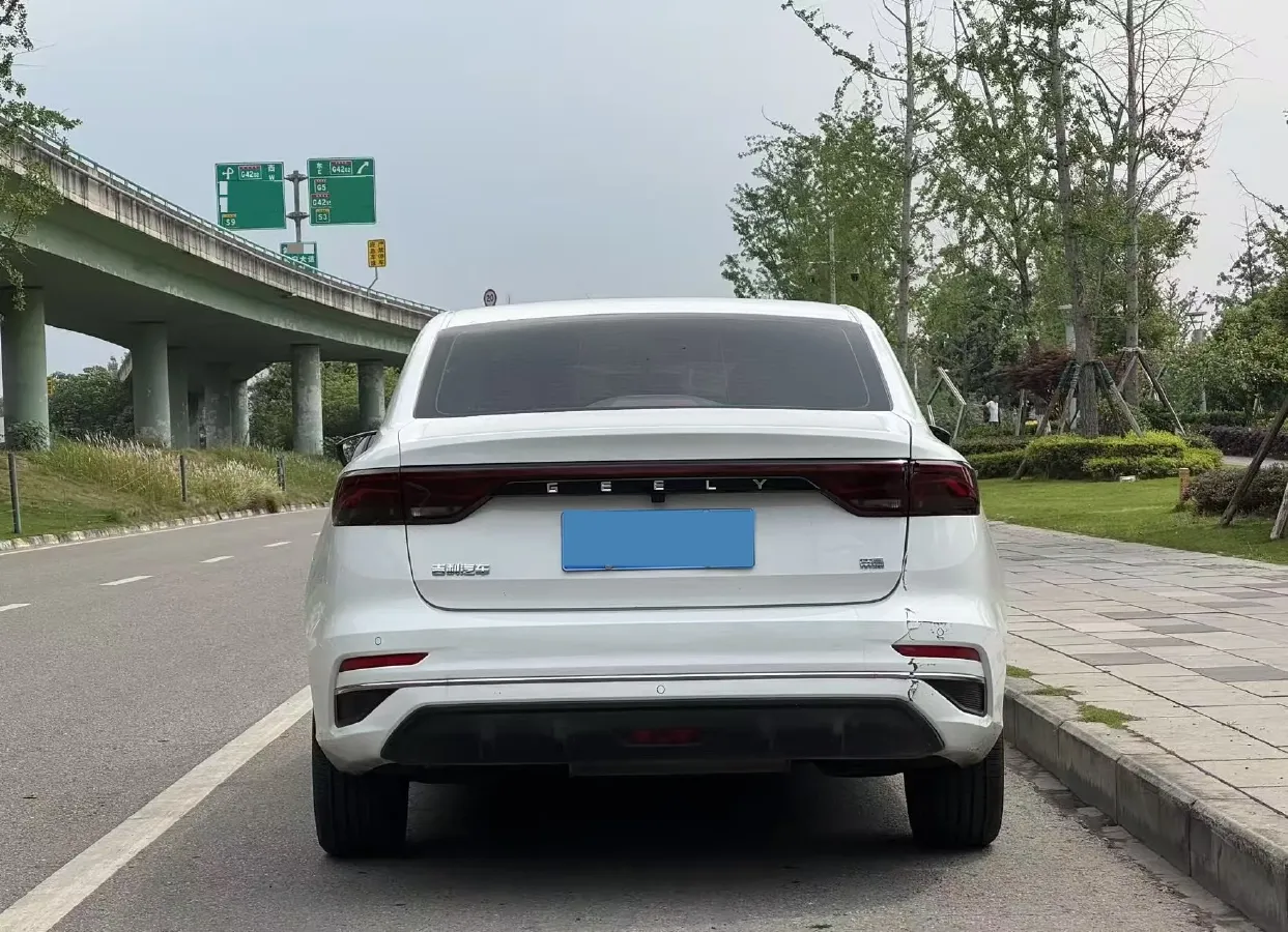 2022 Geely Emgrand 1.5L 114HP L4 CVT,autocango,china used car exporter,china ev exporter,chinese used car exporter,chinese used ev exporter