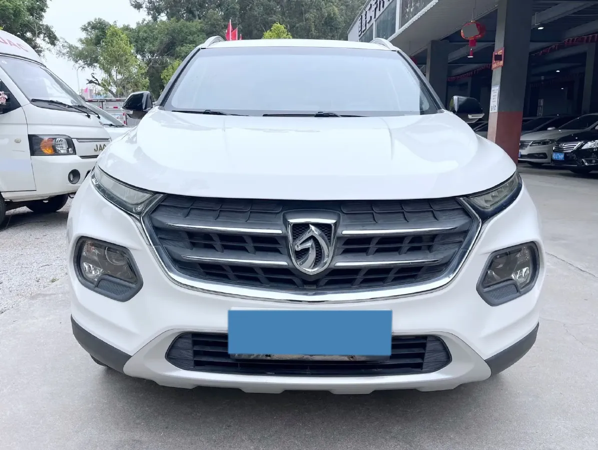 2017 BaoJun 510 1.5L 112HP L4 5AMT,autocango,china used car exporter,china ev exporter,chinese used car exporter,chinese used ev exporter