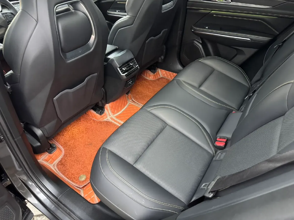 2023 MAXUS Interstellar 2.0T 261HP L4 8AT,autocango,china used car exporter,china ev exporter,chinese used car exporter,chinese used ev exporter