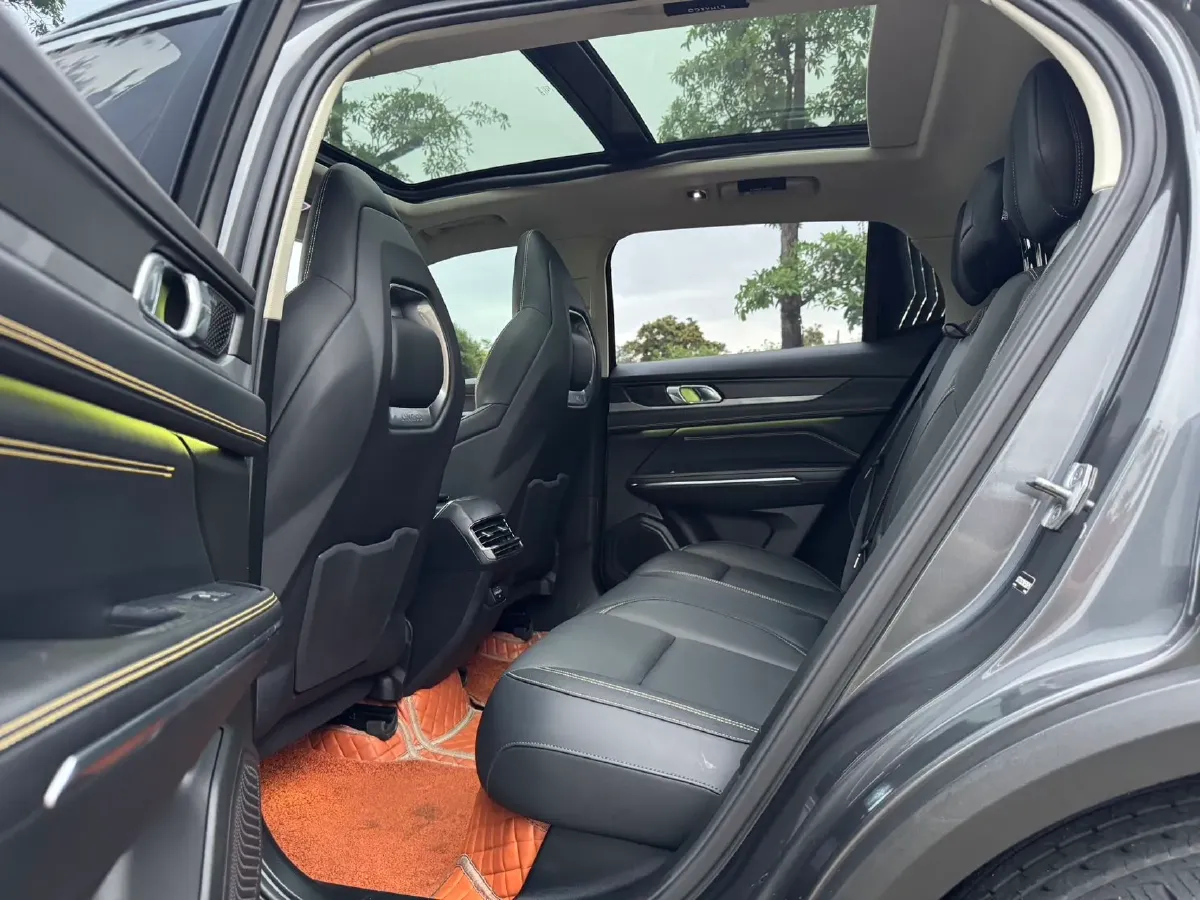 2023 MAXUS Interstellar 2.0T 261HP L4 8AT,autocango,china used car exporter,china ev exporter,chinese used car exporter,chinese used ev exporter