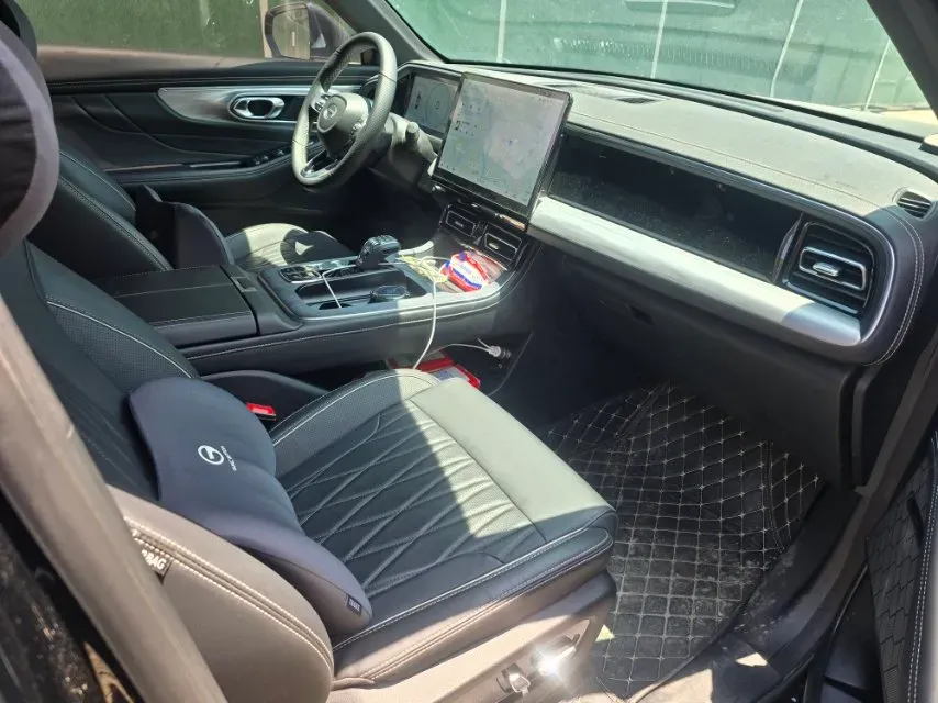 2025 GAC Trumpchi GS8 2.0T 252HP L4 8AT,autocango,china used car exporter,china ev exporter,chinese used car exporter,chinese used ev exporter